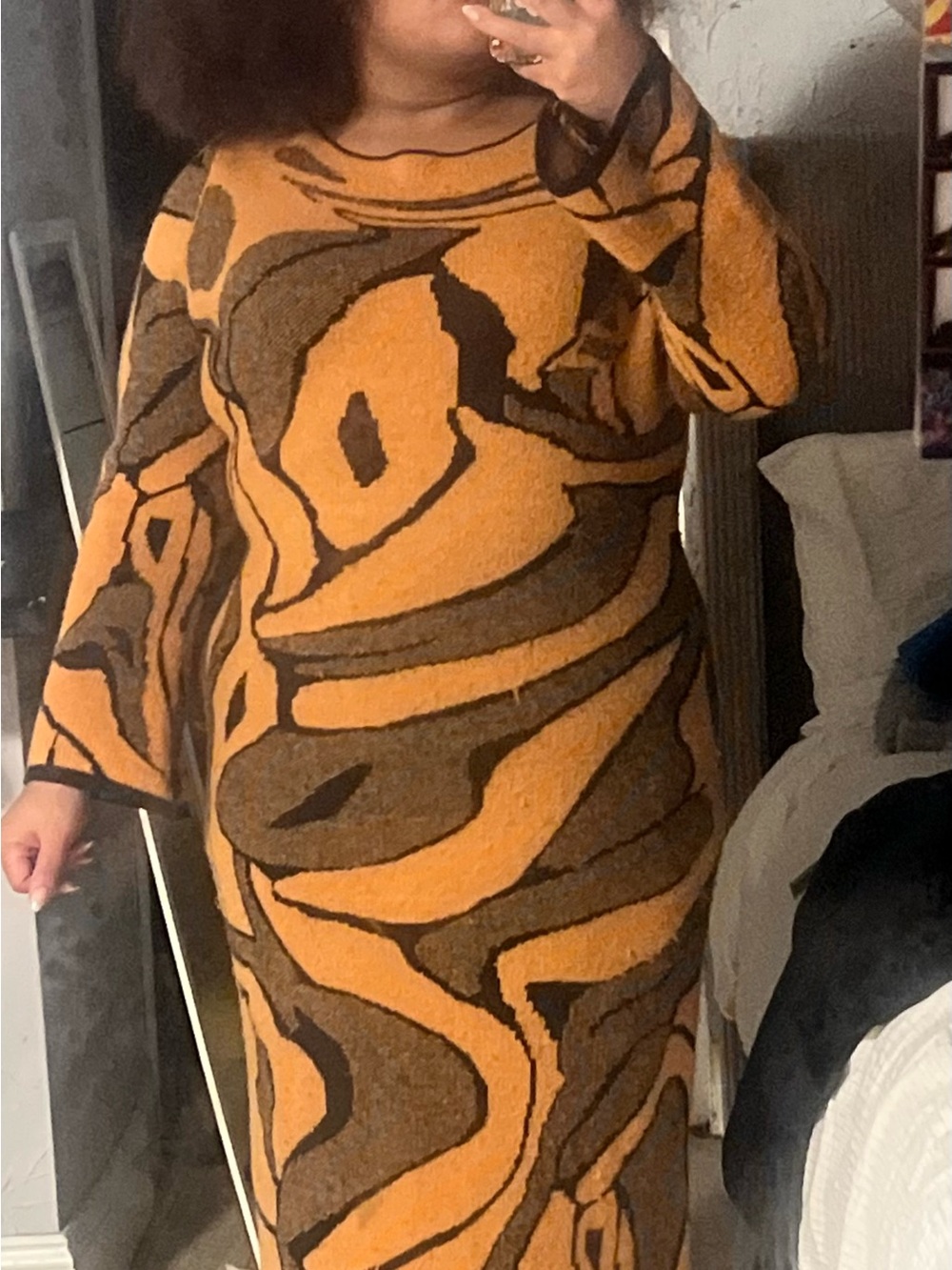 Women's Abstract Print Knit Maxi Dress in Mustard and Brown